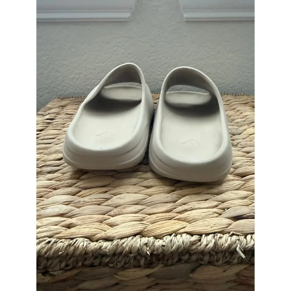 adidas Yeezy YZY Slide Bone Beige FZ5897 Men’s US 7 Women’s US 8 Slip-On Sandals